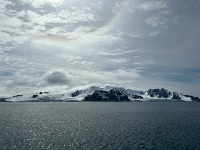 CHEAP FLIGHT TO ANTARTICA