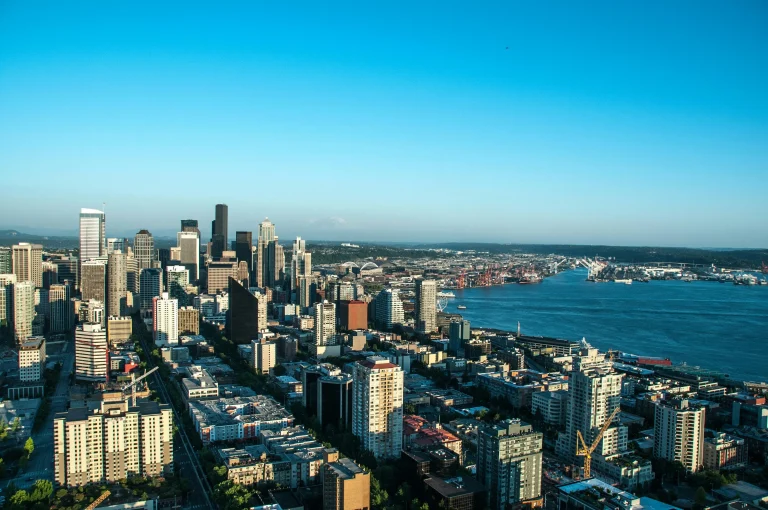 Flying Seattle to Phoenix Without Breaking the Bank